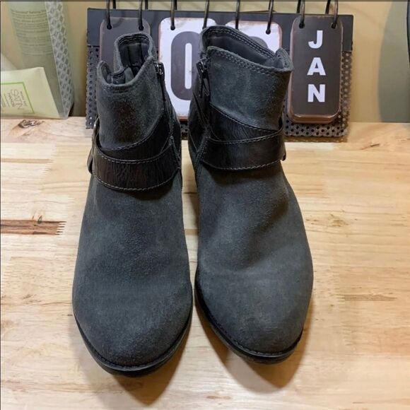 Sonoma Lifestyle Sz 6 M Gray & black Booties - Picture 3 of 6
